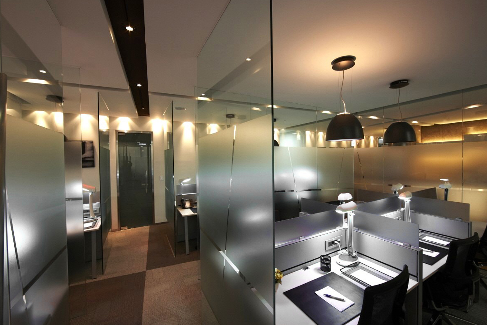 REGUS | 칸막이형